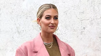 Η νέα τάση στο μακιγιάζ που θα αντικαταστήσει το glass skin