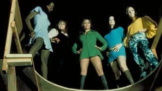 Cindy Sherman | Οι ταινίες που ενέπνευσαν τις φωτογραφίες της παρουσιάζονται στις Νύχτες Πρεμιέρας