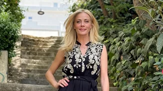 Μια βόλτα με τη Ζέτα Μακρυπούλια στο χωριό Μανολάτες της Σάμου