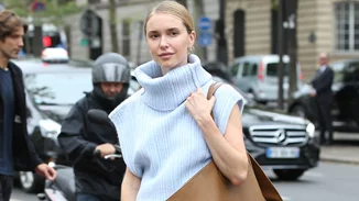 Ο διαφορετικός τρόπος που κρατούν τις τσάντες οι style experts αυτή την περίοδο