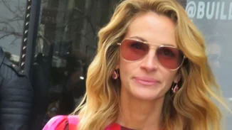 Julia Roberts | Το μήνυμα για το θάνατο του σκηνοθέτη της ταινίας "Μια βραδιά στο Notting Hill"