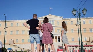 Σύνθετες και επιτακτικές οι προκλήσεις για τον ελληνικό τουρισμό, σύμφωνα με τον ΣΕΤΕ