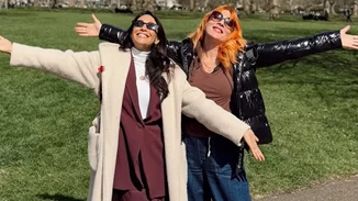 Ευγενία Σαμαρά & Σμαράγδα Καρύδη με το ίδιο φόρεμα από ελληνικό brand