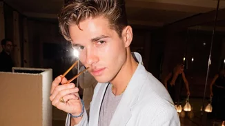 Ο 22χρονος γιος του Παύλου Γλύξμπουργκ και της Marie Chantal, Αχιλλέας, είναι ερωτευμένος και δεν το κρύβει