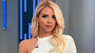 Η Τζένη Μελιτά έχει το πιο βολικό τραπεζάκι σαλονιού - Θα το βρεις στην ΙΚΕΑ και είναι σίγουρη επένδυση για το μέλλον