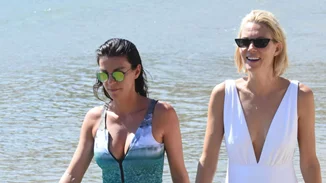 Βίκυ Καγιά - Μαρίνα Βερνίκου | Αποχαιρετούν το καλοκαίρι με ένα #girlsonly Σαββατοκύριακο στη θάλασσα