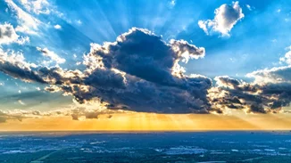 Φθινοπωρινός ο καιρός σήμερα: Πέφτει η θερμοκρασία - Πού θα σημειωθούν βροχές