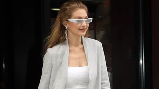 Δεν ξέρεις πώς να βαφτείς στη βραδινή σου έξοδο; Πάρε ιδέες από το glam μακιγιάζ της Gigi Hadid