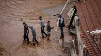 Μάνδρα | Ομόφωνα αθώοι οι τρεις κατηγορούμενοι για τις φονικές πλημμύρες