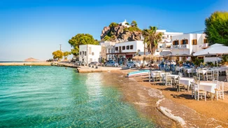 Στα ομορφότερα νησιά της Ελλάδας για να επισκεφτεί κανείς αυτό το καλοκαίρι συμπεριλαμβάνεται η Πάτμος