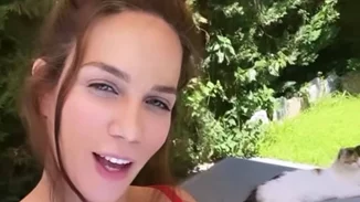 Κατερίνα Στικούδη | Ανέβασε στιγμιότυπα με μαγιό μετά τις φήμες περί εγκυμοσύνης