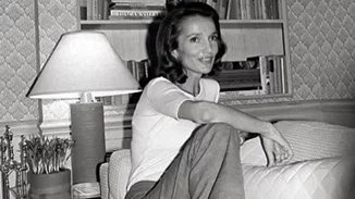 "Είμαι τυχερή που όλοι μιλούν για τη Jackie" | Υπερστιλάτη, ανήσυχο πνεύμα, στη σκιά της αδερφής της