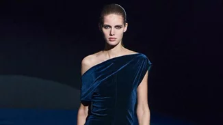 Τα βελούδινα φορέματα από τη Zara που είναι must για τις γιορτές