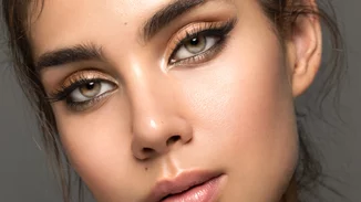 Glazed Eye Makeup | To trend του φετινού καλοκαιριού