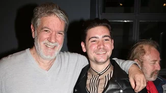 Φίλιππος Σοφιανός | Η σπάνια εμφάνιση με τον 23χρονο γιο του - Η εκπληκτική ομοιότητά τους