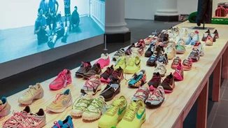 Στην αναδρομική έκθεση για τον Virgil Abloh στο Brooklyn Museum, ένα ολόκληρο σπίτι