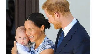 Meghan Markle – Πρίγκιπας Harry | Η νέα οικογενειακή φωτογραφία με τον Archie