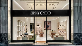 Ο οίκος Jimmy Choo εγκαινιάζει την πρώτη του μπουτίκ στην Αθήνα