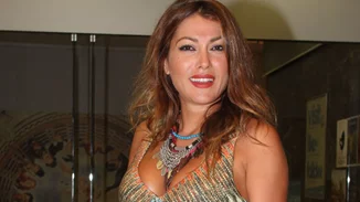 Κλέλια Ρένεση | Για ιππασία με την κόρη της, Κοραλία