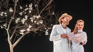 Ο σκηνοθέτης Άντολφ Σαπίρο παρουσιάζει τον "Πλατόνοφ" του Τσέχωφ στο Δημοτικό θέατρο Πειραιά