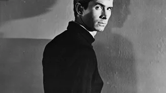 Αntony Perkins | Κακοποιήθηκε σεξουαλικά από την μητέρα του και υπέστη ηλεκτροσόκ λόγω της ομοφυλοφιλίας του