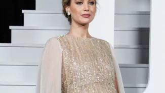Jennifer Lawrence | Οι πρώτες φωτογραφίες με το μωρό της
