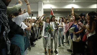 ΥΠΕΞ | Στην Αθήνα οι 27 Έλληνες από το "Global Sumud Flotilla" - Μαζί τους και 134 πολίτες από 15 χώρες