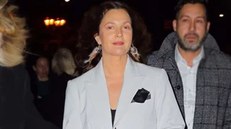 Η Drew Barrymore θέλει να γίνει κολλητή με τη νέα σύντροφο του πρώην συζύγου της