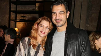 Τζένη Θεωνά | Η έκπληξη του Δήμου Αναστασιάδη για τα γενέθλιά της και η ηλικία της