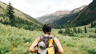 Είσαι λάτρης της πεζοπορίας; Το απαραίτητο item που πρέπει να έχεις πάντα μαζί σου (και που συνήθως δεν υπολογίζεις)