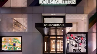 Οι μεγαλύτεροι οίκοι μόδας κλείνουν τα καταστήματά τους στη Ρωσία