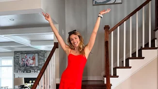 Μαριέττα Χρουσαλά | Αγκαλιά με τον Λέοντα Πατίτσα σε ένα τρυφερό φωτογραφικό καρέ