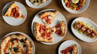 "Lucinda" | Για πίτσα στον Χολαργό