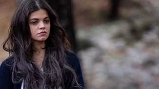 Τζένη Καζάκου | Ένα κορίτσι που πηγαίνει αντίθετα στο ρεύμα