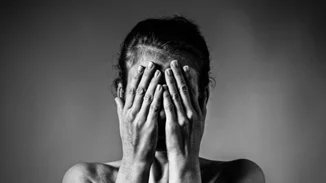 Λάρισα | Επί μία ώρα και ένα τέταρτο ο 52χρονος χτυπούσε την 44χρονη με μπουνιές και κλωτσιές σε όλο της το σώμα