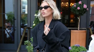 Αυτά τα παπούτσια από τη Zara συνδυάζουν δύο από τα κορυφαία trends της σεζόν και κοστίζουν λιγότερα από 30 ευρώ