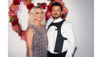 Η στιγμή που ο Orlando Bloom τρέχει στη σκηνή και γίνεται ο ήρωας της Katy Perry