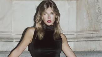 Η Κλέλια Ανδριολάτου με την πιο κομψή και διαχρονική τάση της σεζόν