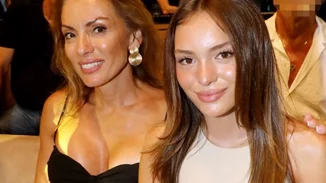 Αλεξάνδρα Πασχαλίδου | Η βάπτιση της κόρης της με νονούς τη Μελίσσα και τον Γιάννη Βαρδινογιάννη