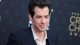 Ο Μαρκ Ρόνσον κυκλοφόρησε τα απομνημονεύματά του "Night People- How to Be a DJ in ’90s New York City"