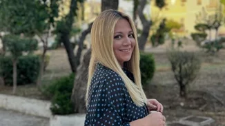 Νάνσυ Ζαμπέτογλου | Το φόρεμά της από τη Regalinas είναι η ιδανική πρόταση για μια ανοιξιάτικη ανανέωση