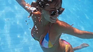 Μάρα Δαρμουσλή | Για μπάνιο στον έκτο μήνα της εγκυμοσύνης της