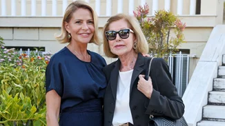 Η Τζένη Μπαλατσινού με τη μητέρα της, Σόνια σε νέα εμφάνιση | Μαζί σε φιλανθρωπικό event