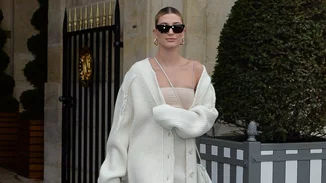 5 σύνολα της Hailey Bieber με τζιν που μπορείς να αντιγράψεις εύκολα με κομμάτια της ντουλάπας σου