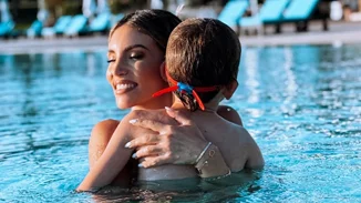 Iconic duo | Ο Μάξιμος Μιχόπουλος παίζει μπάλα με τον Μπρούνο Τσερέλα στη Σικελία