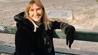 Η Μάρα Ζαχαρέα χαζεύει τις (πολύ εντυπωσιακές) luxury χριστουγεννιάτικες βιτρίνες | "Shopping από το παράθυρο"