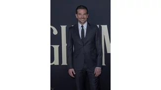 Όταν ο Bradley Cooper χρειάστηκε να μείνει γυμνός 6 ώρες στα γυρίσματα ταινίας