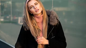 Thin Headbands | Το αξεσουάρ μαλλιών που θα βλέπεις παντού τη φετινή άνοιξη