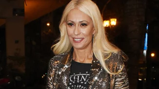 H Mαρία Μπακοδήμου φορώντας το πιο stylish ολόσωμο μαγιό ποζάρει στο φακό της Τόνιας Σωτηροπούλου