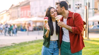 Γιατί βάζουμε κιλά όταν κάνουμε νέα σχέση